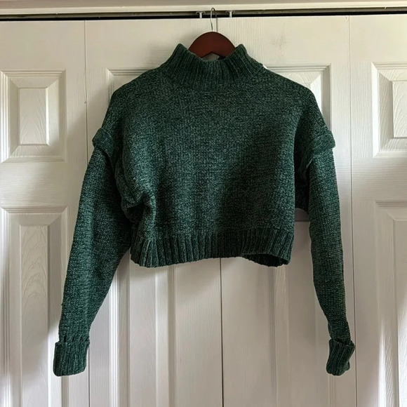Urban Outfitters super soft pine green sweater size XS - Picture 1 of 5